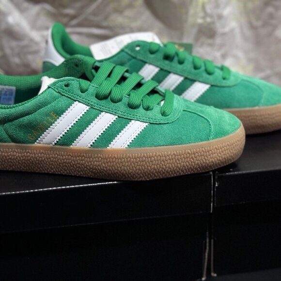 Adidas gazelle fashion Women sneakers - Picture 2 of 5